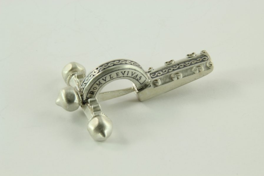 Fibula di Massenzio in argento